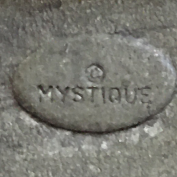 Vintage 80s Mystique Bessie the cow brooch pin - Picture 3 of 6